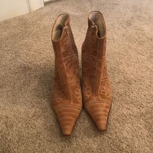 Via Spiga Tan Embroidered Flower Heeled Boots